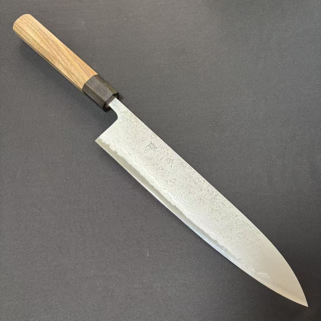 Gyuto Blue-2 Damascus walnut 240mm